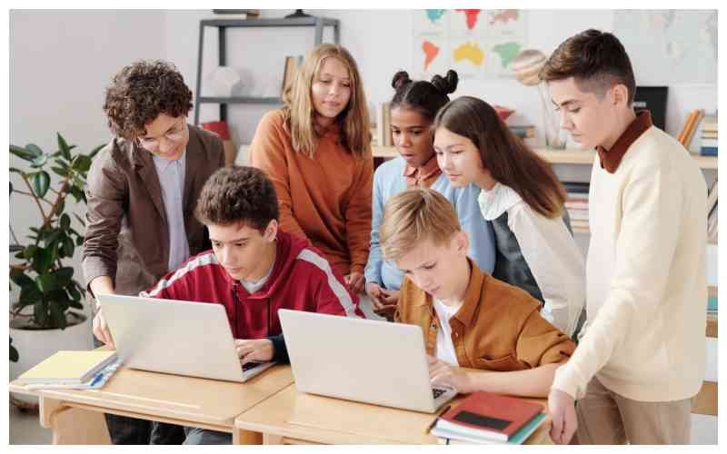 AI, cloud computing and digital technology education